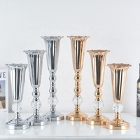 Centres de table en métal en forme de trompette pour arrangements floraux, supports de vases à fleurs en cristal doré personnalisables pour mariages et fêtes