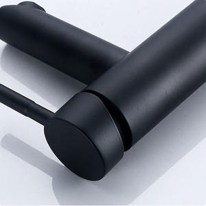 Commercio all'ingrosso nero in <span class=keywords><strong>acciaio</strong></span> <span class=keywords><strong>inox</strong></span> singolo manico lavabo rubinetto lavello miscelatore acqua <span class=keywords><strong>rubinetti</strong></span> caldo e freddo rubinetto per il <span class=keywords><strong>bagno</strong></span> - Product Image 5