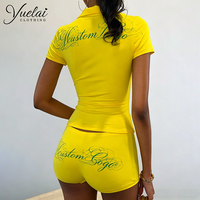 Ensemble de golf pour femmes avec impression DTG de logo personnalisé, haut à manches courtes col en V et mini-short, tenue d'été 2 pièces pour femmes