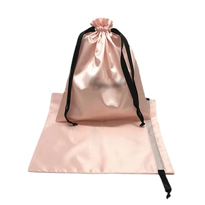 Petits sacs à cordon personnalisés en satin de soie doux pour lingerie, masques pour les yeux, emballages de cheveux et cadeaux - Product Image 1