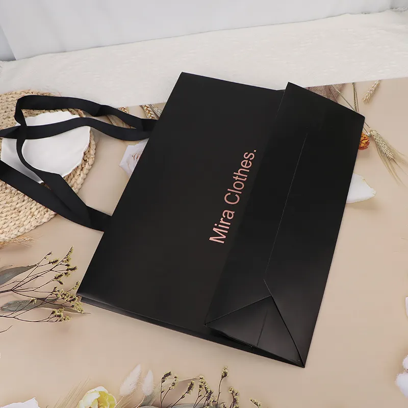 럭셔리 매트 블랙 종이 선물 쇼핑 포장 가방 종이 부티크 의류 가방 사용자 정의 인쇄 자신의 로고