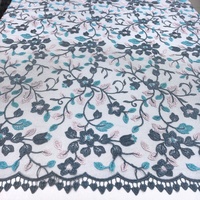 Tissu en dentelle brodée florale de luxe 100% polyester tissé en tulle pour robes de mariée et textiles de maison