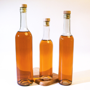Bouteille en verre réutilisable personnalisable pour gin, spiritueux, liqueur, vodka, vin, huile d'olive – 200 ml, 375 ml, 500 ml, 750 ml - Product Image 2