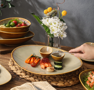 Ensemble de bols et assiettes irréguliers en grès caramel vintage, vaisselle à glaçure réactive, logo personnalisé pour restaurant, hôtel, vente en gros - Product Image 3