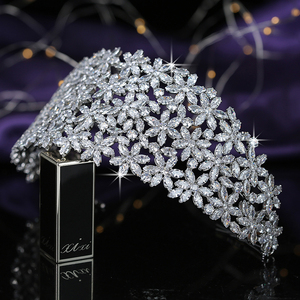 Corona con Fiori Design Elegante Accessori per Capelli da Sposa per Donne Tiara e Corona con Zirconi per Feste BC5460 - Product Image 2