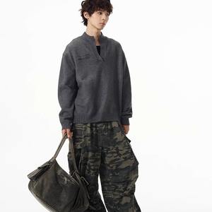 <span class=keywords><strong>Pull</strong></span> vintage américain à <span class=keywords><strong>col</strong></span> <span class=keywords><strong>roulé</strong></span> pour <span class=keywords><strong>homme</strong></span> ; un haut décontracté, haut de gamme, à maille lâche avec une touche d'élégance rétro. - Product Image 3