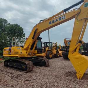 Excavatrice sur chenilles d'occasion KOMATSU PC200-8 de 20 tonnes, Komatsu PC 200-8 d'occasion, excavatrice Komatsu PC 200 à vendre - Product Image 2