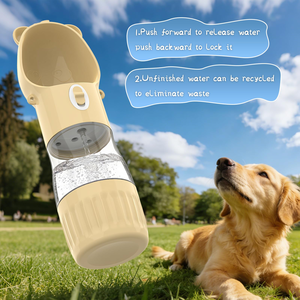 Nouvelle Bouteille d'Eau Écologique pour Animaux de Compagnie 500ML Résistante à la Chaleur Imperméable Portable pour Chiens et Chats Design Carré Solide - Product Image 6