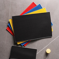 Tapis de service de barres avec logo personnalisé Tapis de séchage de vaisselle en caoutchouc et de rail de boisson de bière Accessoire de barre Tapis de déversement