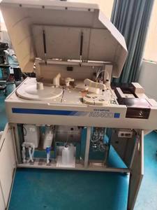 약간 사용된 OLYMPUS AU 400 화학 분석기 자동화학 분석기 - Product Image 2