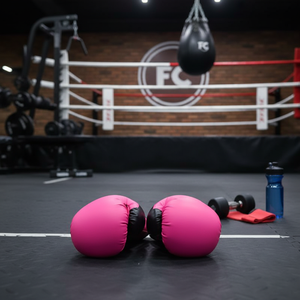 Vente flash - Gants de boxe professionnels personnalisés de haute qualité, matière PVC respirante, personnalisation du logo, taille universelle, noir - Product Image 3