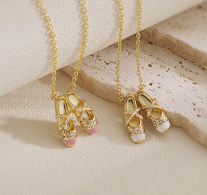 Collar <span class=keywords><strong>de</strong></span> <span class=keywords><strong>Zapatillas</strong></span> <span class=keywords><strong>de</strong></span> <span class=keywords><strong>Ballet</strong></span> Doradas con Diamantes <span class=keywords><strong>de</strong></span> Imitación, Colgante <span class=keywords><strong>de</strong></span> Bailarina para Niñas y Mujeres, Joyería <span class=keywords><strong>de</strong></span> Danza - Product Image 1