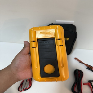 New and Original <strong>714</strong> THERMOCOUPLE TEMPERATURE <strong>CALIBRATOR</strong> WACCESSORIES - Plc - Product Image 1