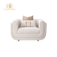 Fauteuil d'appoint moderne en velours avec structure en bois massif, durable et confortable, idéal pour la chambre d'enfant, le salon ou la chambre à coucher