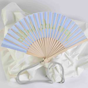 Éventails pliants portables en soie Ywbeyond, éventails à main en bambou gravés sur mesure, souvenirs de mariage personnalisés, cadeaux pour invités, Philippines - Product Image 5