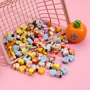 Ensemble <span class=keywords><strong>de</strong></span> gommes créatives et mignonnes en forme d'arbre et d'animaux <span class=keywords><strong>de</strong></span> Noël, parfait pour les fêtes - Product Image 6