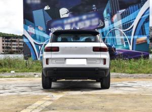 רכב שטח יוקרתי מאושר עם תיבת הילוכים אוטומטית, צמיגי R18, מושבי עור כהים, דוח בדיקה מלא, הגה בצד שמאל - Product Image 3