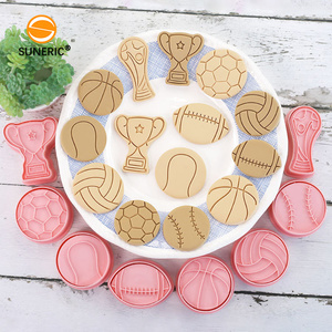 Outils de pâtisserie DIY, tampon de décoration de gâteau en fondant, <span class=keywords><strong>emporte</strong></span>-pièces 3D en forme de ballon de football, moule à biscuits, ensemble d'<span class=keywords><strong>emporte</strong></span>-pièces en plastique pour la pâtisserie - Product Image 2
