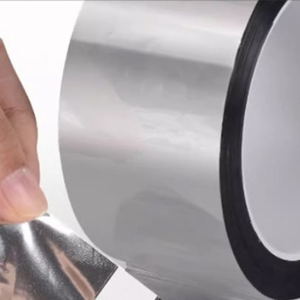 Cinta de poliéster transparente 3M 850 de 1.9mil, acrílica de alta resistencia a la tracción de una sola cara para empalmes y señalización de alta velocidad. - Product Image 3