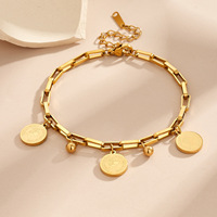 Bracelet à breloques circulaires classiques plaqué or avec pendentif rond vintage, idéal pour les femmes, à porter au quotidien TGSL5805