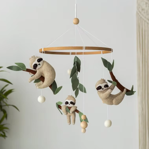 Nouveau <span class=keywords><strong>mobile</strong></span> de chambre d'enfant en feutre, motif paresseux de safari, animaux verts de la forêt, jouets en peluche pour décoration de chambre de bébé, cadeau de naissance - Product Image 4