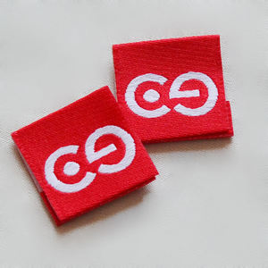 Étiquettes tissées damassées personnalisées haute densité pour vêtements, pliées, avec taille de col, nom de marque et logo, en coton - Product Image 3