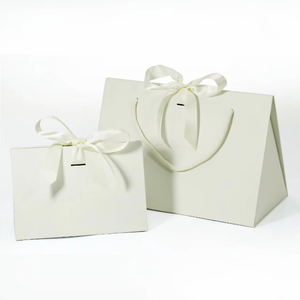 Wholesale Low 100 MOQ Custom Luxury Triangle <b>Wedding</b> Candy Candle Aromatherapy <b>Gift</b> Paper Packaging <b>Box</b> with Ribbon Handle - Product Image 2