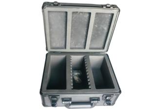 <span class=keywords><strong>Valise</strong></span> de transport en aluminium personnalisée à 3 rangées verrouillable avec mousse EVA pour cartes <span class=keywords><strong>PSA</strong></span>/BGS - Product Image 2