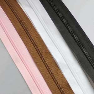 Nylon chuỗi dài dây kéo CuộN Trung Quốc nhà sản xuất <span class=keywords><strong>Yiwu</strong></span> nhà máy bán buôn No.3 #5 #7 #8 #10 # trong trắng đen cho giày sử dụng - Product Image 4