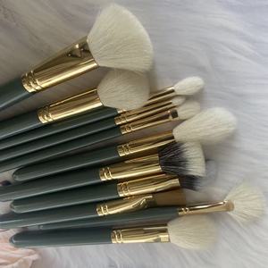 ชุดแปรงแต่งหน้าขนแพะ 11 ชิ้น ด้ามไม้สีเขียว สำหรับแต่งหน้า ปัดแก้ม อายแชโดว์ รองพื้น พร้อมรับทำโลโก้ ชุดแปรงเครื่องสำอาง - Product Image 4