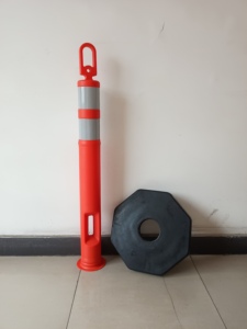 Fabricante de China produjo seguridad plástico PE carretera reflectante advertencia delineador poste Flexible poste - Product Image 3