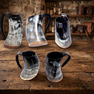 Nouveau stock – Chope à bière réutilisable en corne de Viking, style américain poli, légère, avec couvercle en bambou, écologique, pour anniversaire - Product Image 1