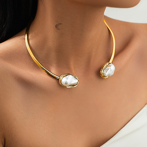 Europäische amerikanische Retro Französisch Barock speziell geformte Perlenkette grenz überschreitende Nische Legierung Schlüsselbein Modeschmuck <span class=keywords><strong>Sets</strong></span> - Product Image 5