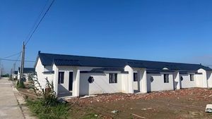 Moldes para Tejas de Techo Tipo Holandés, Molde para Tejas de Plástico, Resina de PVC en Polvo, Resina Sintética ASA PVC para Tejas - Product Image 6