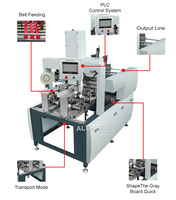 Machine automatique de collage d'angles pour boîtes rigides en carton carré, machine de fabrication de boîtes rigides, machine de collage d'angles pour boîtes rigides