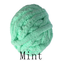 Supply Wholesale Bernat Design Chunky Vegan Chenille Yarn 7 Jumbo 25 Yards for Blanket Scarf Dog Cat Bed