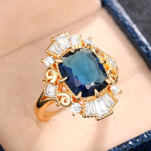Anello a Corona con Fiore per Donne, Gioiello di Lusso in Stile Europeo, Regalo di Moda - Product Image 3