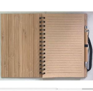Ensemble cadeau de bloc-notes et porte-stylo en bois recyclé personnalisé avec motif grain de bois, impression UV/estampage, style créatif - Product Image 5