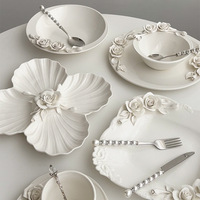 Ensemble de vaisselle en porcelaine jetable de style européen, bol à plantes en relief fait à la main, assiette, tasse, cadeaux d'affaires, exquis, dessert