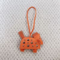Pendentif d'accessoire de mode en cuir véritable, motif Cheval Volant et Cheval à Bascule Warhorse, de Chine