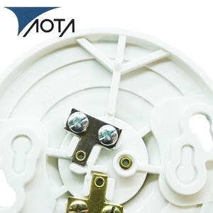 Base para Bombilla <span class=keywords><strong>AOTA</strong></span> de Alta Calidad, E26, Niquelada, Goma, 660W, 250V, Portalámparas con 1 Año de Garantía, Diseño Conveniente y Seguro - Product Image 4