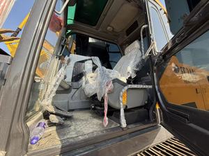 Excavatrice sur chenilles Volvo EC240 de 24 tonnes, modèle 2023, 90% neuve, d'origine suédoise, moteur Deutz 130 kW, occasion agricole à prix avantageux - Product Image 2