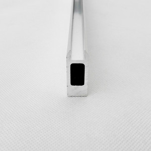 ราวแขวนเสื้อผ้าปรับระดับได้สูง ทำจากโครเมียมและอะลูมิเนียมอัลลอยด์  สามารถดัดงอได้ ตัดด้วยเครื่อง CNC  สีตามสั่ง - Product Image 4