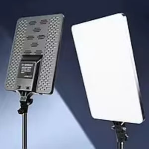 <span class=keywords><strong>Tik</strong></span> <span class=keywords><strong>tok</strong></span> prix lumières led pour <span class=keywords><strong>studio</strong></span> de photographie M777 Led caméra lumière plate caméra mobile ancre vidéo en direct carré grande lumière de remplissage - Product Image 2