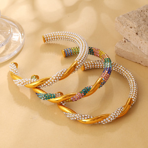 Brazalete Abierto con Nudo Trenzado Estilo Europeo Americano, con Diamantes y Piedras Preciosas, Chapado en Oro de 18K, Acero Inoxidable, Joyería para Mujer, Uso Diario - Product Image 3