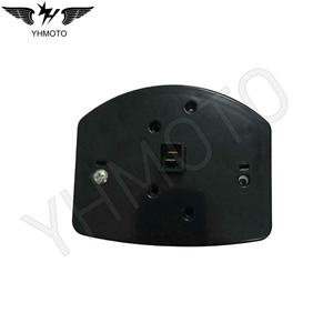 ไฟท้ายมอเตอร์ไซค์ YHMOTO แบบ LED พร้อมไฟเบรกและแผ่นสะท้อนแสง สำหรับรถมินสค์ 125 ซีซี และคาร์พาเทียนส์ 50 ซีซี - Product Image 3