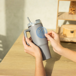 ब्रांडिंग और पैकेजिंग के लिए कस्टम होलोग्राफिक डाई कट स्टिकर - Product Image 2