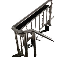 Rampe d'escalier colonne en acier inoxydable 304 sur mesure pour intérieur, style moderne et minimaliste, fixation au sol