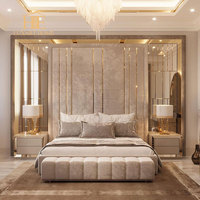 Tête de lit tendance en acier inoxydable et tissu rembourré, mobilier de chambre à coucher avec miroirs pour lits de chambre principale