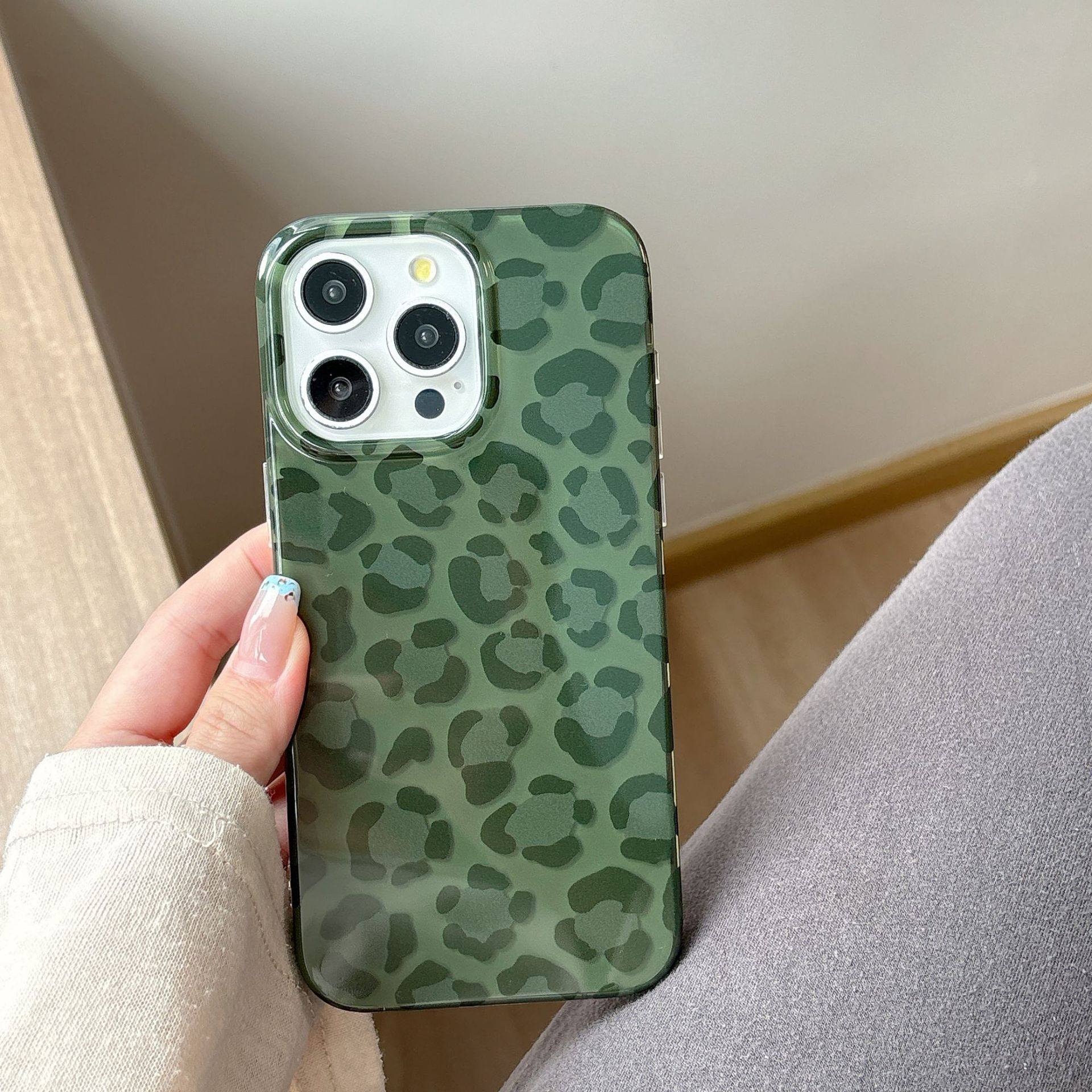 Dark green leopard print